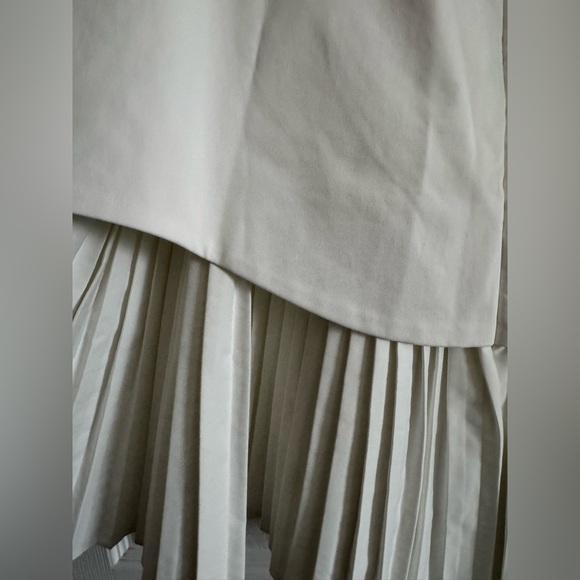 Odd Muse Off Shoulder Pleated Mini Dress - Picture 7 of 7